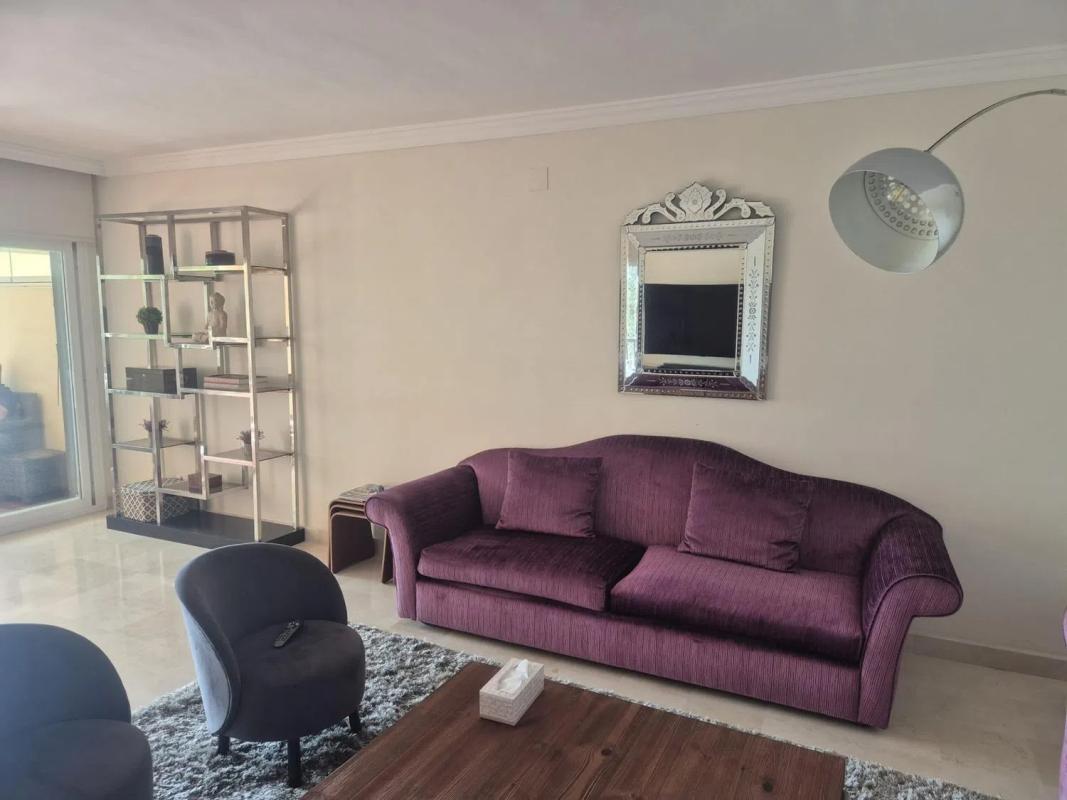 Sale of apartment in Barrio Benatalaya, Estepona
photo 3
