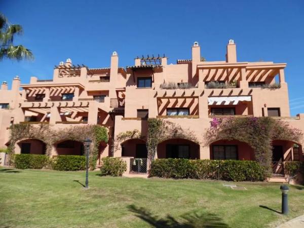Apartment for sale in  Avenida Hacienda del Sol s/n, Estepona photo 1