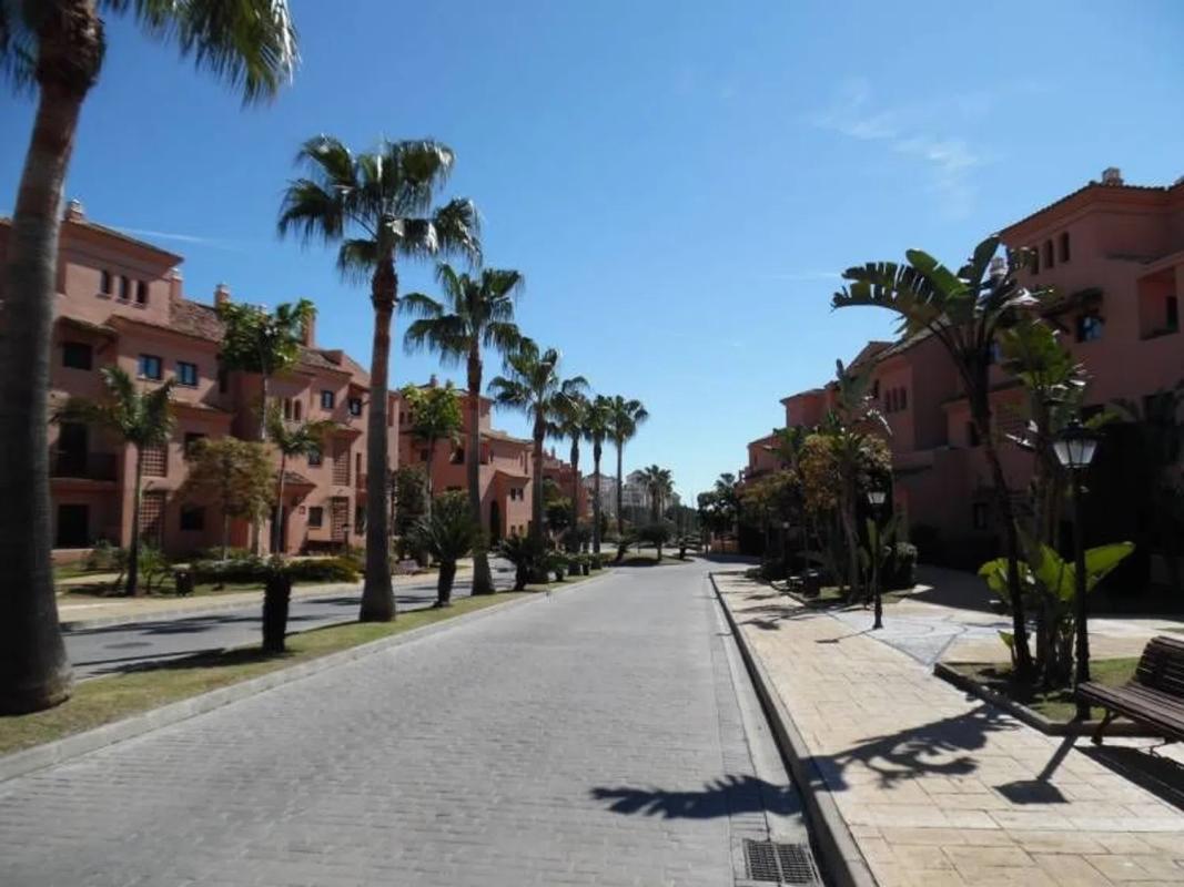 Venta de piso en Avenida Hacienda del Sol s/n, Estepona
 photo 3