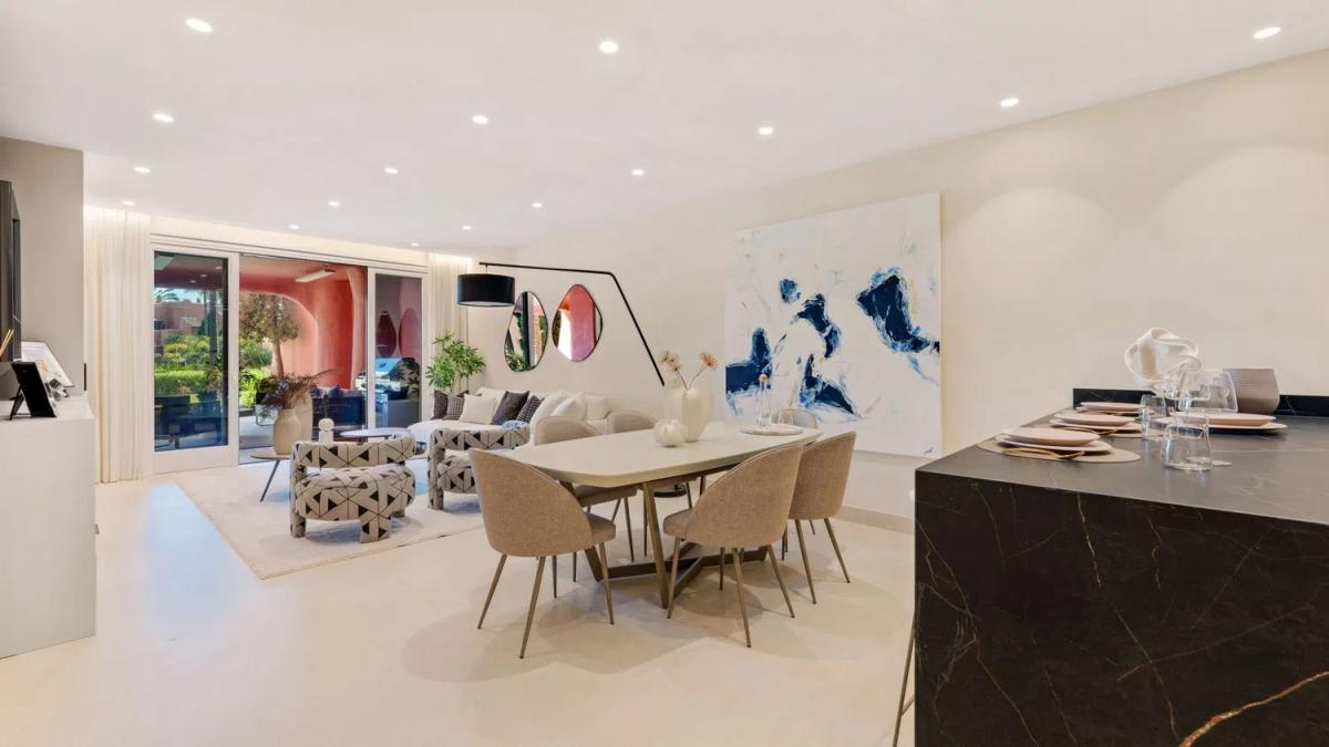 Venta de piso en Barrio Guadalmansa, Estepona
photo 3