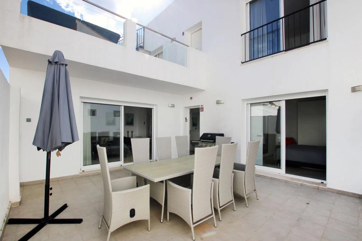 Sprzedaż niezależnego domku jednorodzinnego w Barrio Guadalmansa, Estepona photo 4