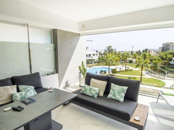 Apartment for sale in  Barrio Bel-Air, Estepona photo 1