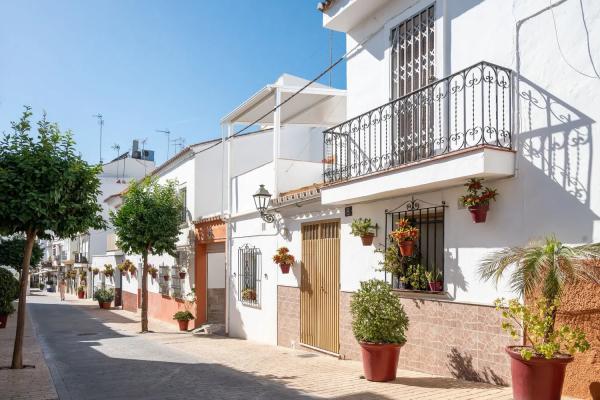 Chalet independiente en venta en Calle Extremadura, Estepona photo 1