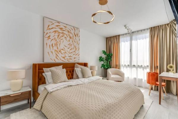 Chalet independiente en venta en Calle Islas Bermudas, Estepona photo 1