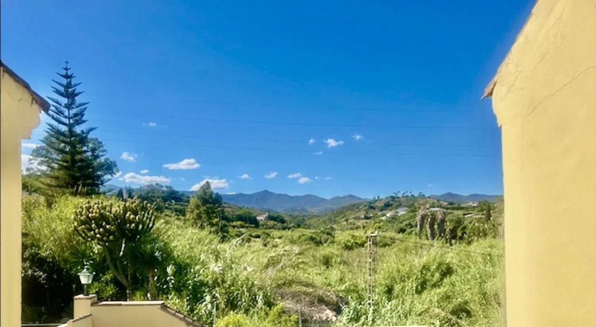 Продажа отдельного шале в Barrio Las Lomas, Эстепона photo 4