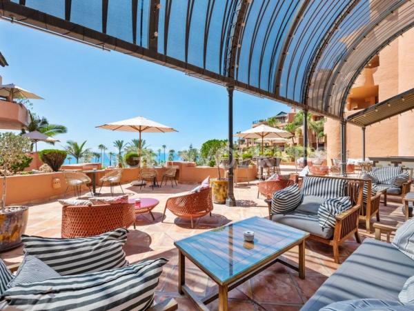 Ático en venta en  Barrio Los Llanos, Estepona photo 1
