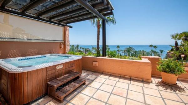 Ático en venta en  Barrio Los Llanos, Estepona photo 3