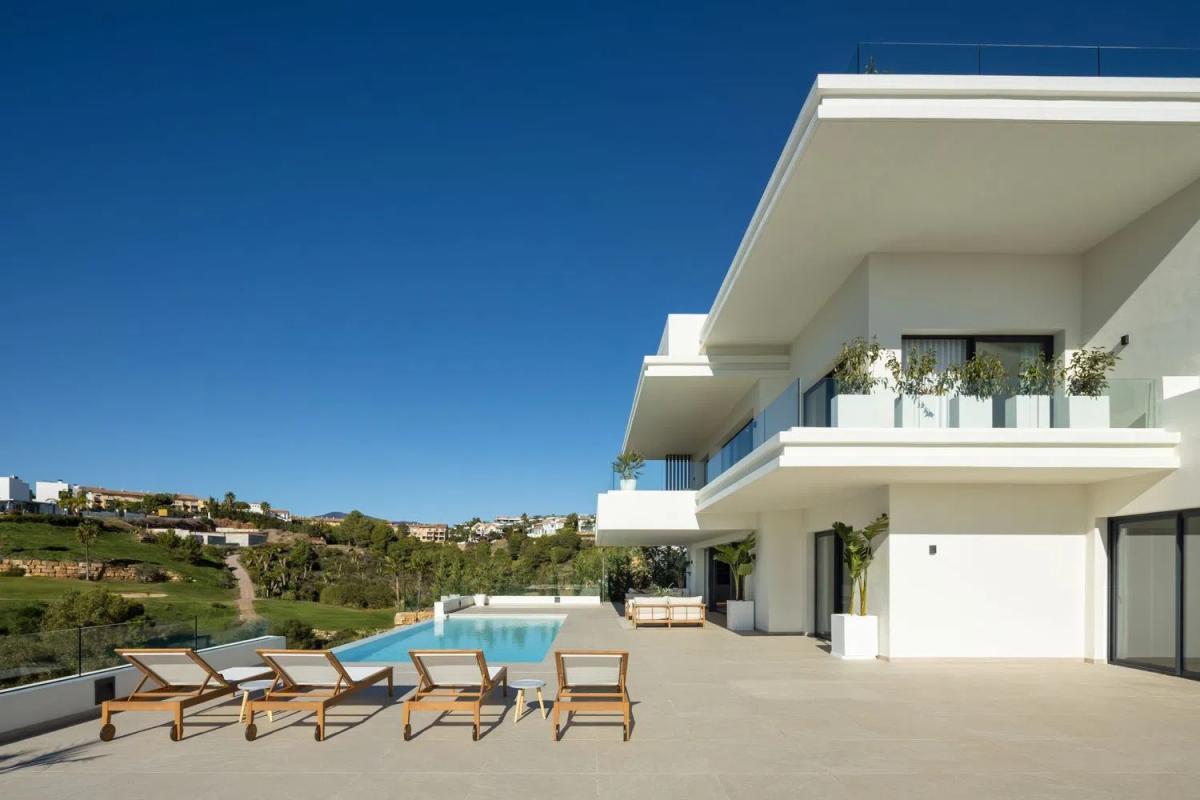 Venta de chalet independiente en Barrio Paraiso-Barronal, Estepona
photo 2