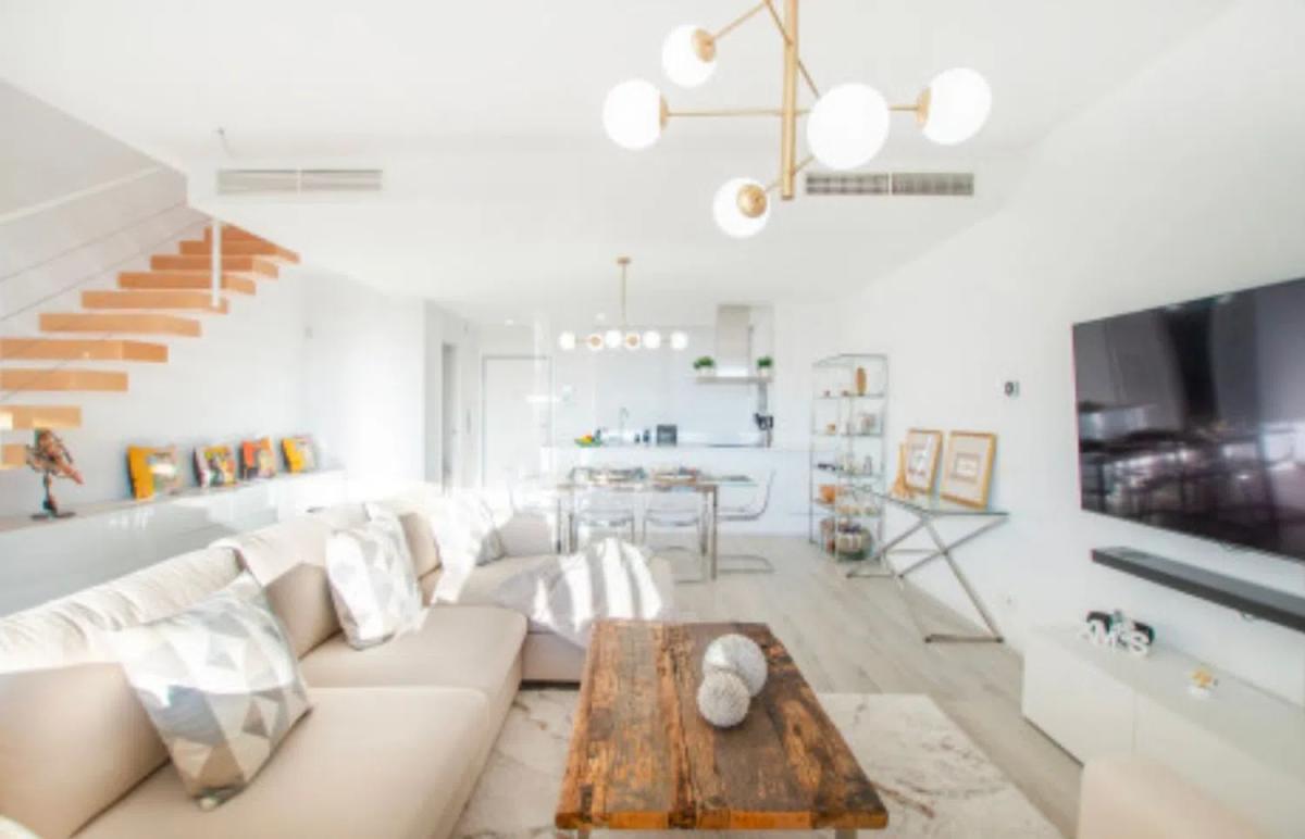 Продажа отдельного шале в Calle Islas Caimán, 29, Эстепона photo 1