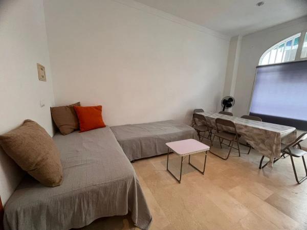 Studio for sale in Calle Hermanos Machado, 13, Estepona photo 2
