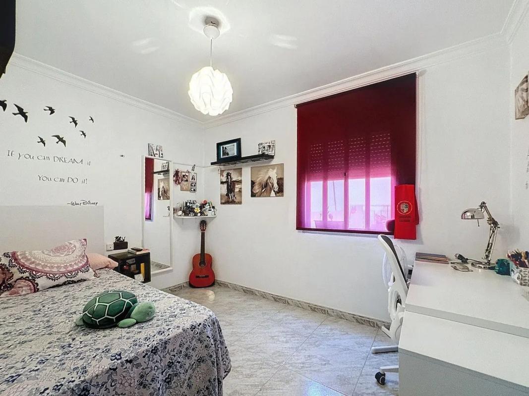 Продажа отдельного шале в Calle Ebro, Эстепона photo 4