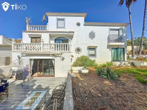 Wolnostojąca willa na sprzedaż w  Calle del Reposo, Estepona photo 2