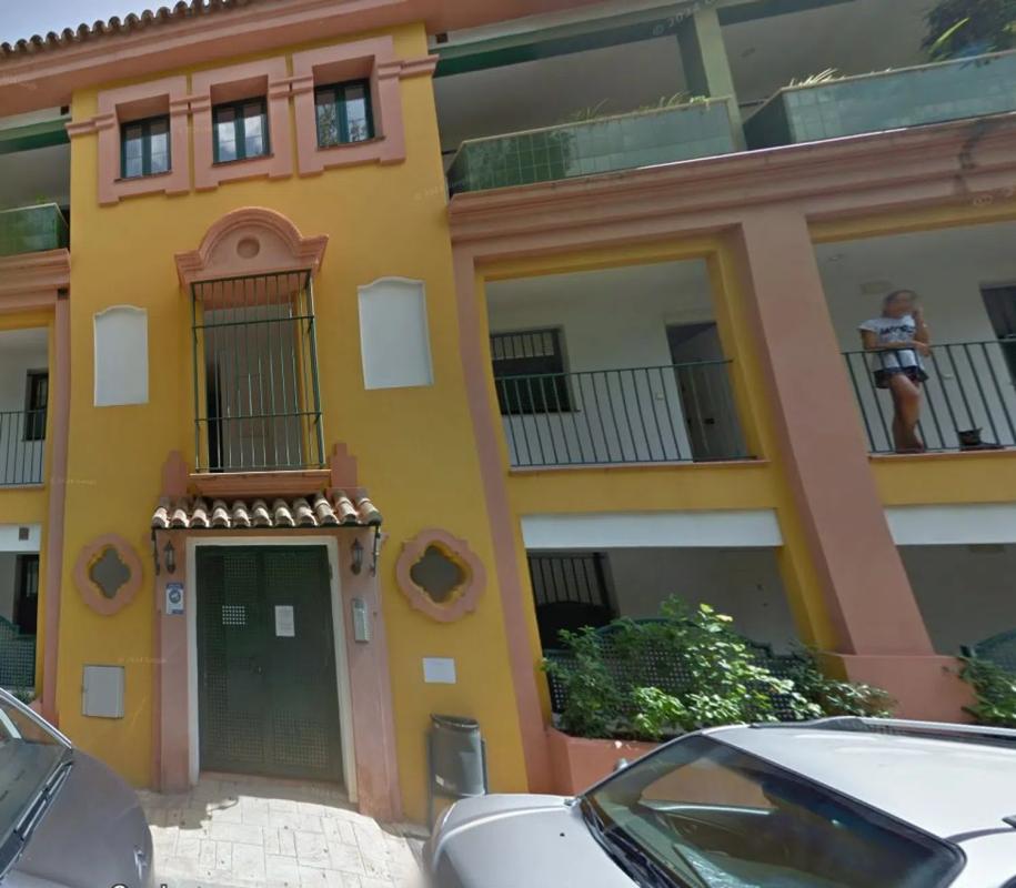 Venta de piso en Calle Pico de los Reales, Estepona
 photo 4