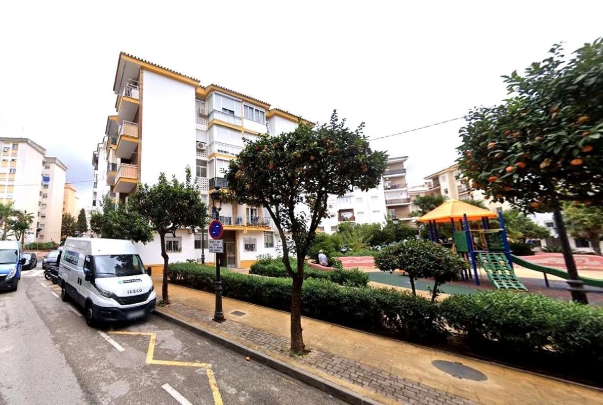 Sprzedaż mieszkania w Avenida Valencia, Estepona
photo 1
