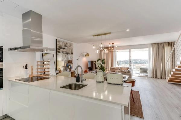 Chalet independiente en venta en Calle Los Arcos, 26 -22, Estepona photo 1