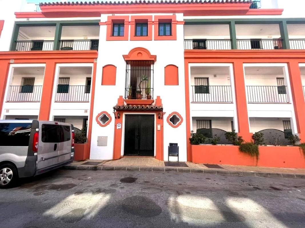 Venta de piso en Calle Pico de los Reales, Estepona
photo 2