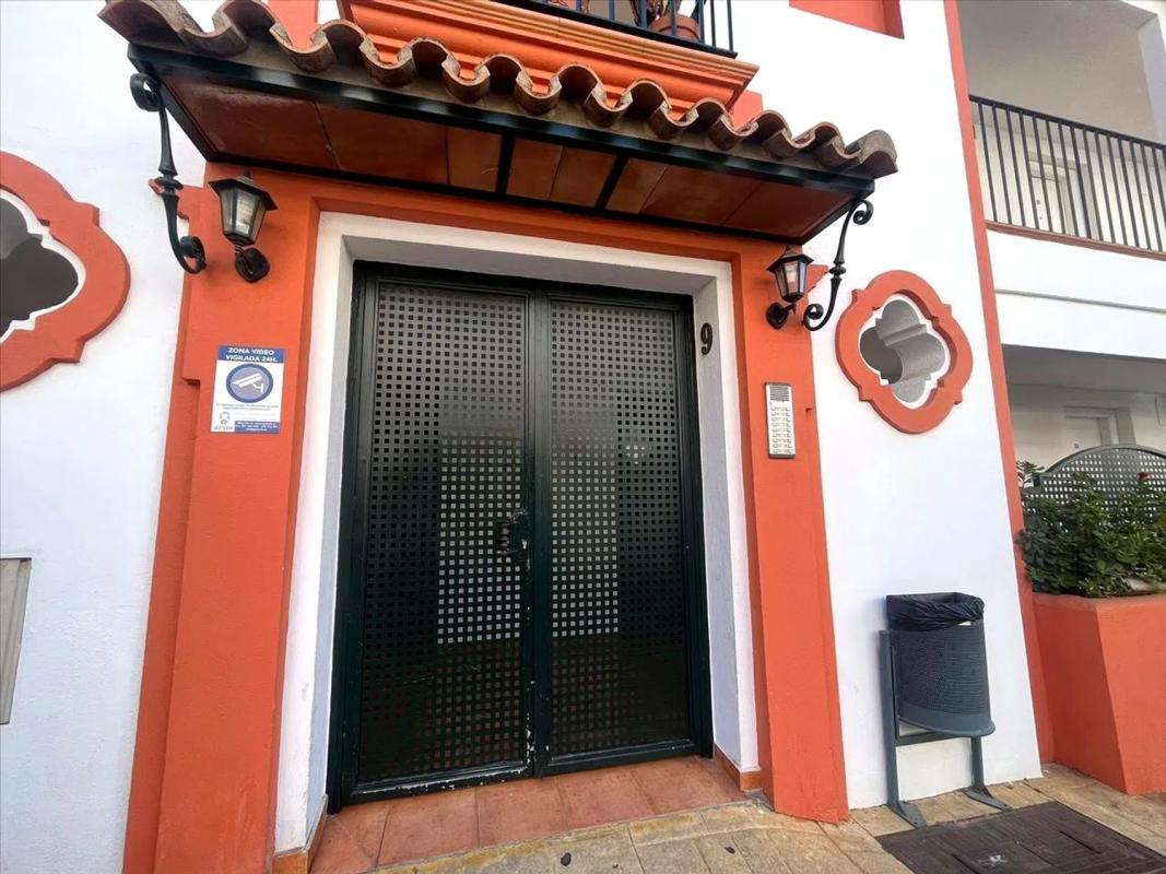 Venta de piso en Calle Pico de los Reales, Estepona
photo 3