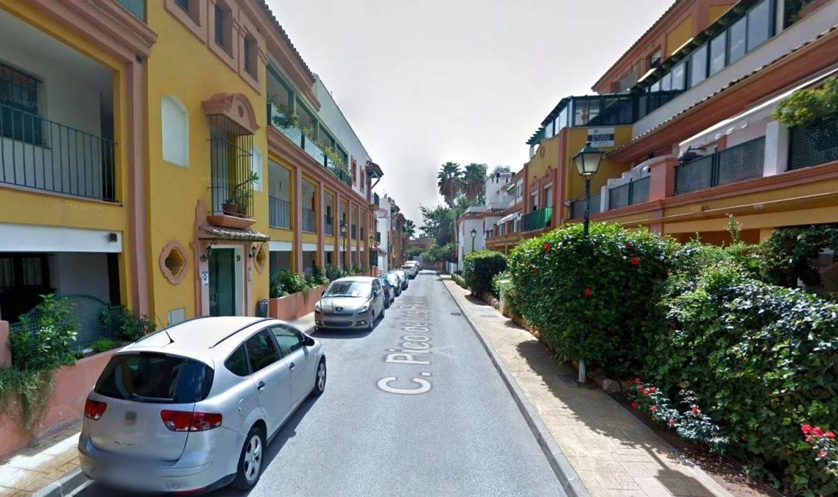 Venta de piso en Calle Pico de los Reales, Estepona
photo 5