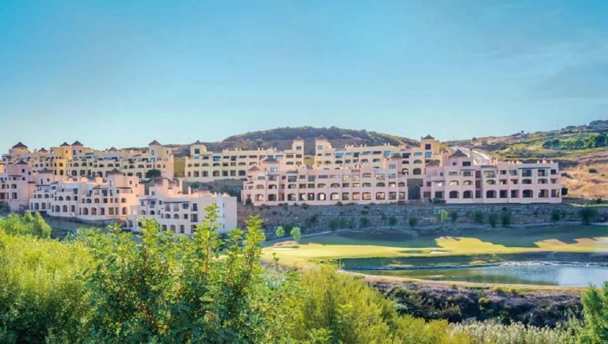 Sale of apartment in Avenida españa, Estepona
 photo 2