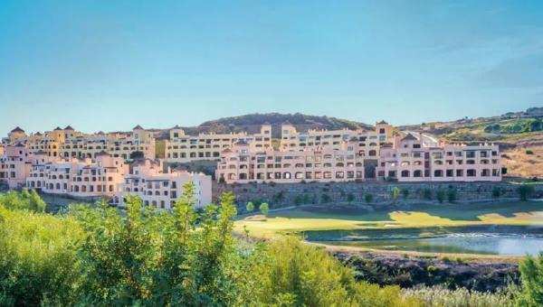 Apartment for sale in  Avenida españa, Estepona photo 2