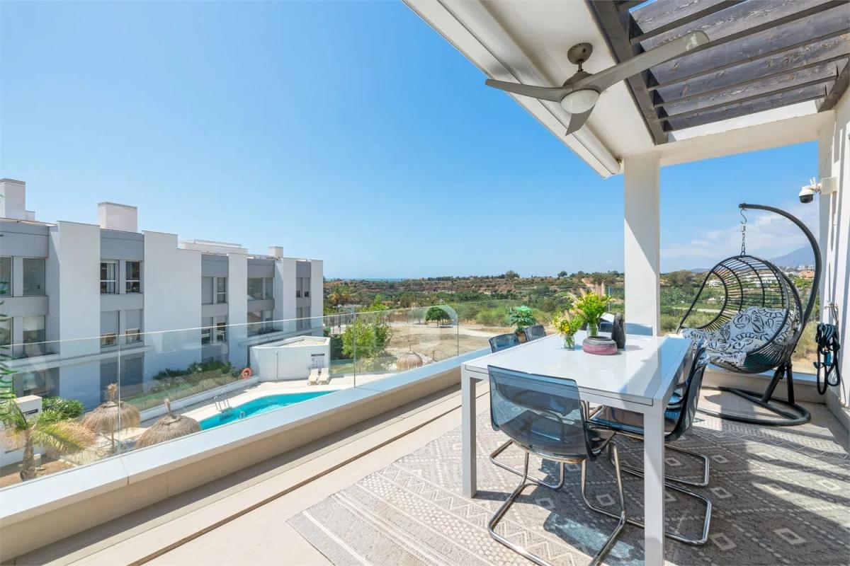 Sale of apartment in Calle Islas Bermudas, 6, Estepona
photo 1