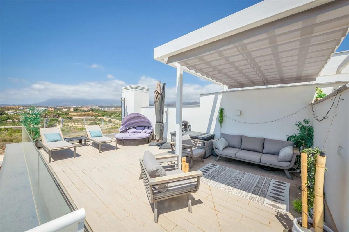 Sale of apartment in Calle Islas Bermudas, 6, Estepona
photo 5