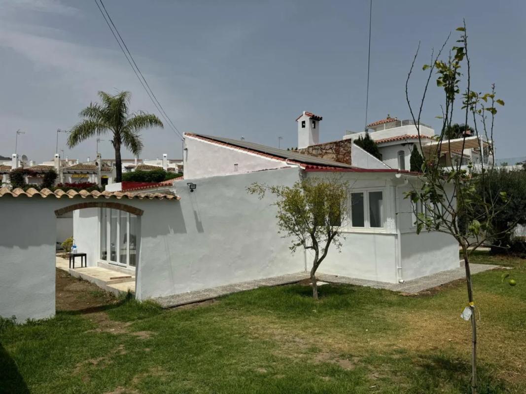 Продажа отдельного шале в Calle Josefina Samper, Эстепона photo 2