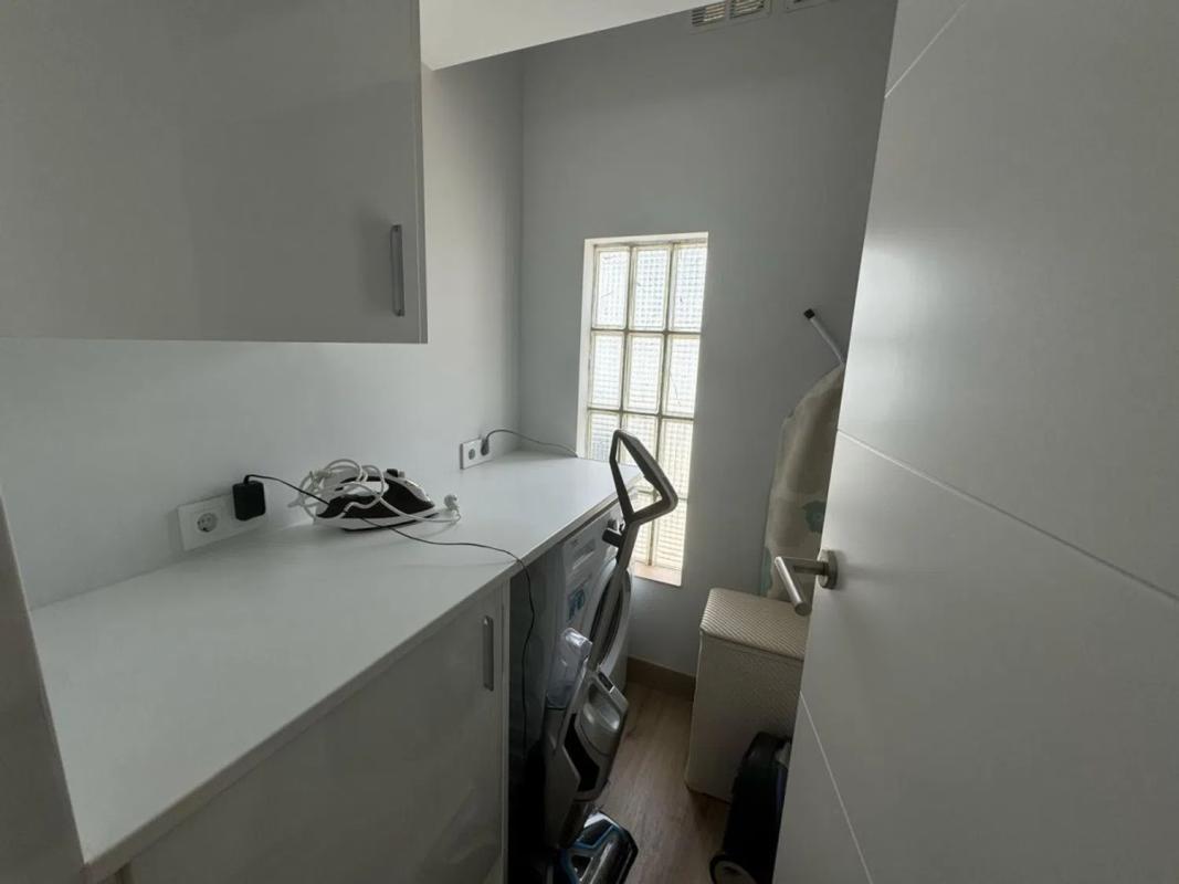 Продажа отдельного шале в Calle Josefina Samper, Эстепона photo 4