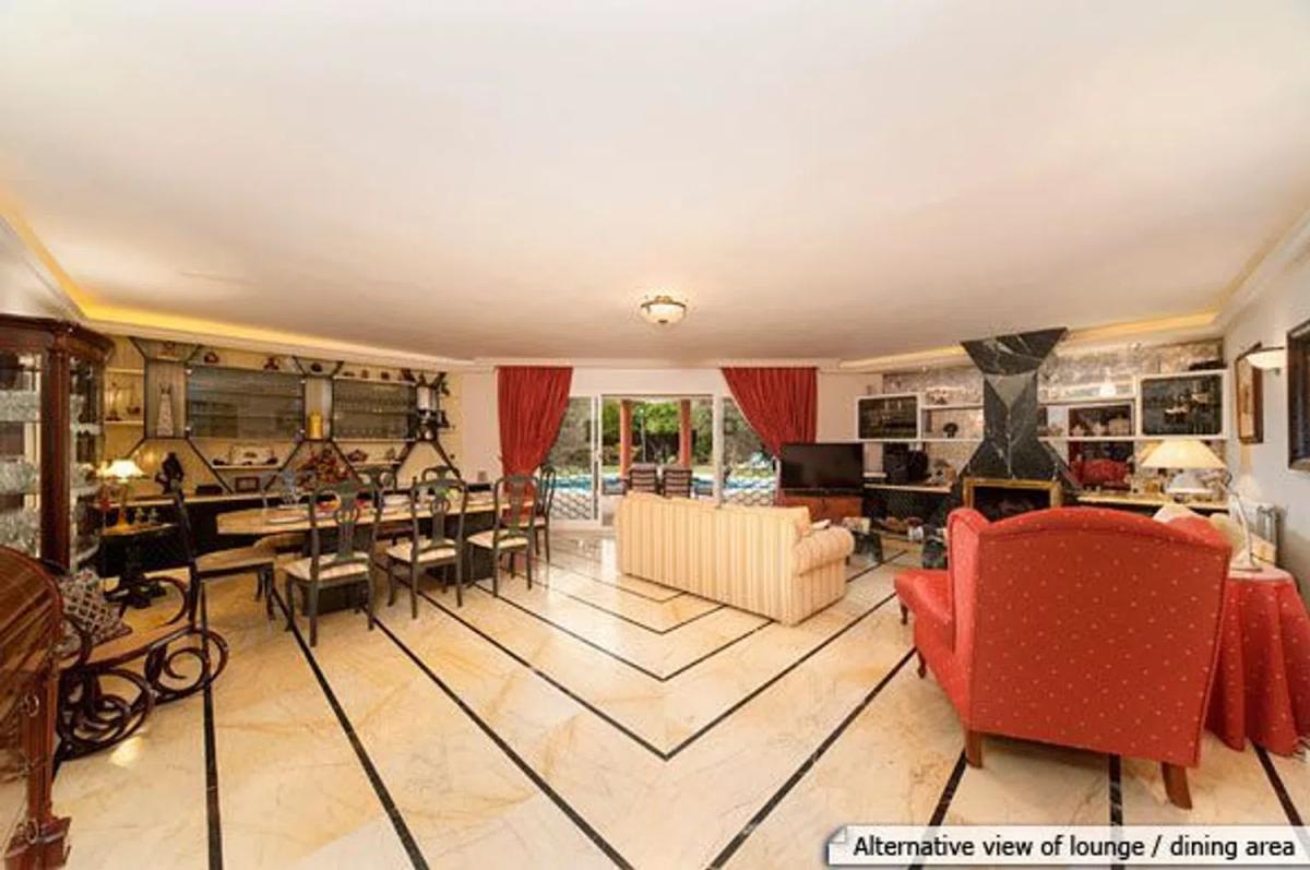 Sprzedaż niezależnego domku jednorodzinnego w Barrio Bel-Air, Estepona photo 3