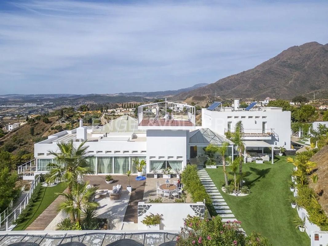 Venta de chalet independiente en Camino los Reales, Estepona
photo 1