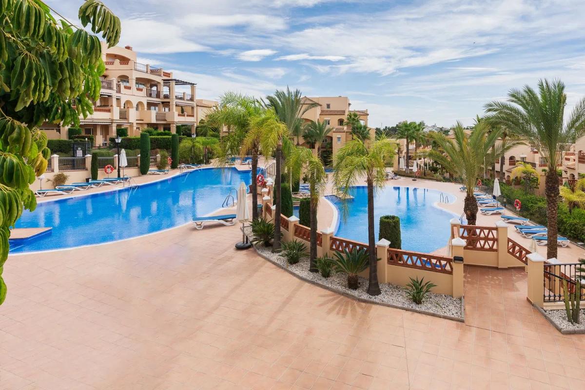 Sale of apartment in Marques de Atalaya, 75, Estepona
photo 1