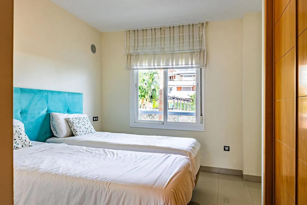 Sale of apartment in Calle Alqueria, Estepona
photo 4