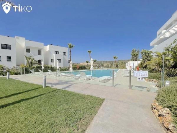 Piso en venta en  Calle de la Bahìa, Estepona photo 2