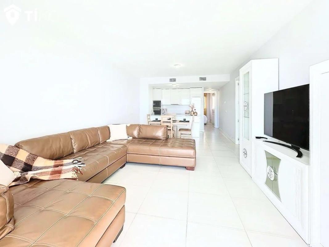 Venta de piso en Calle de la Bahìa, Estepona
photo 4
