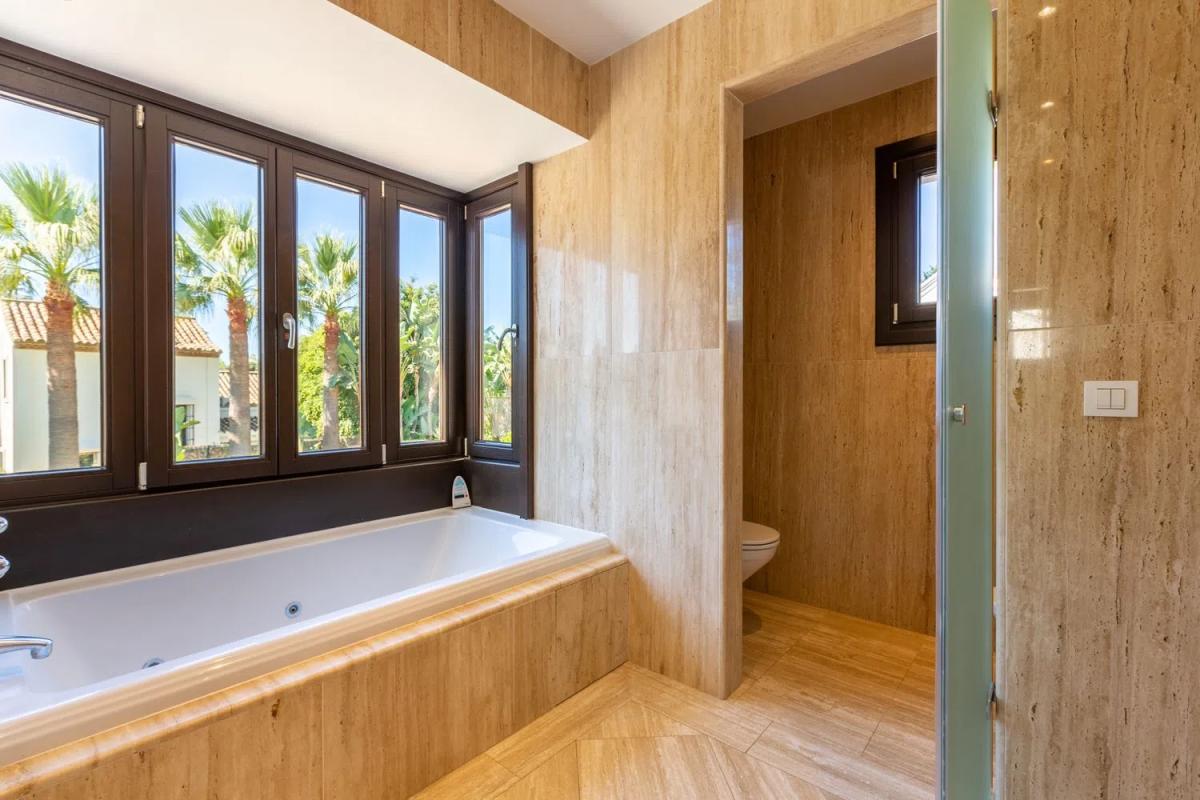 Venta de chalet independiente en Barrio Casasola, Estepona
photo 4