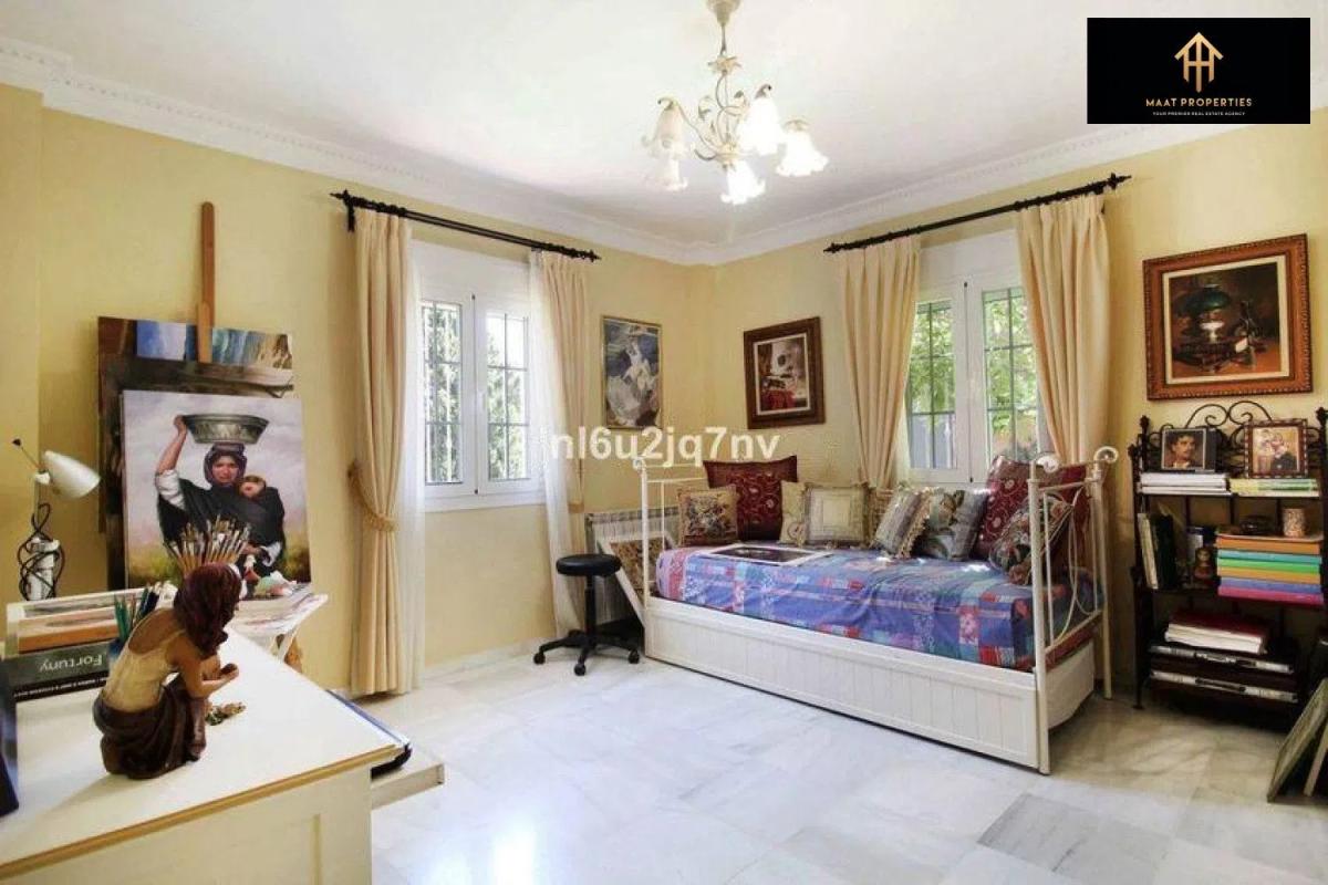 Продажа отдельного шале в  Don Pedro, Эстепона photo 3