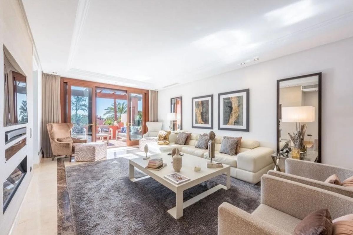 Penthouse sale in  Calle Almoravide, Estepona photo 3