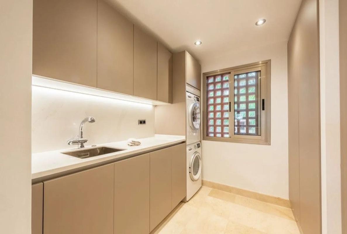 Penthouse sale in  Calle Almoravide, Estepona photo 5