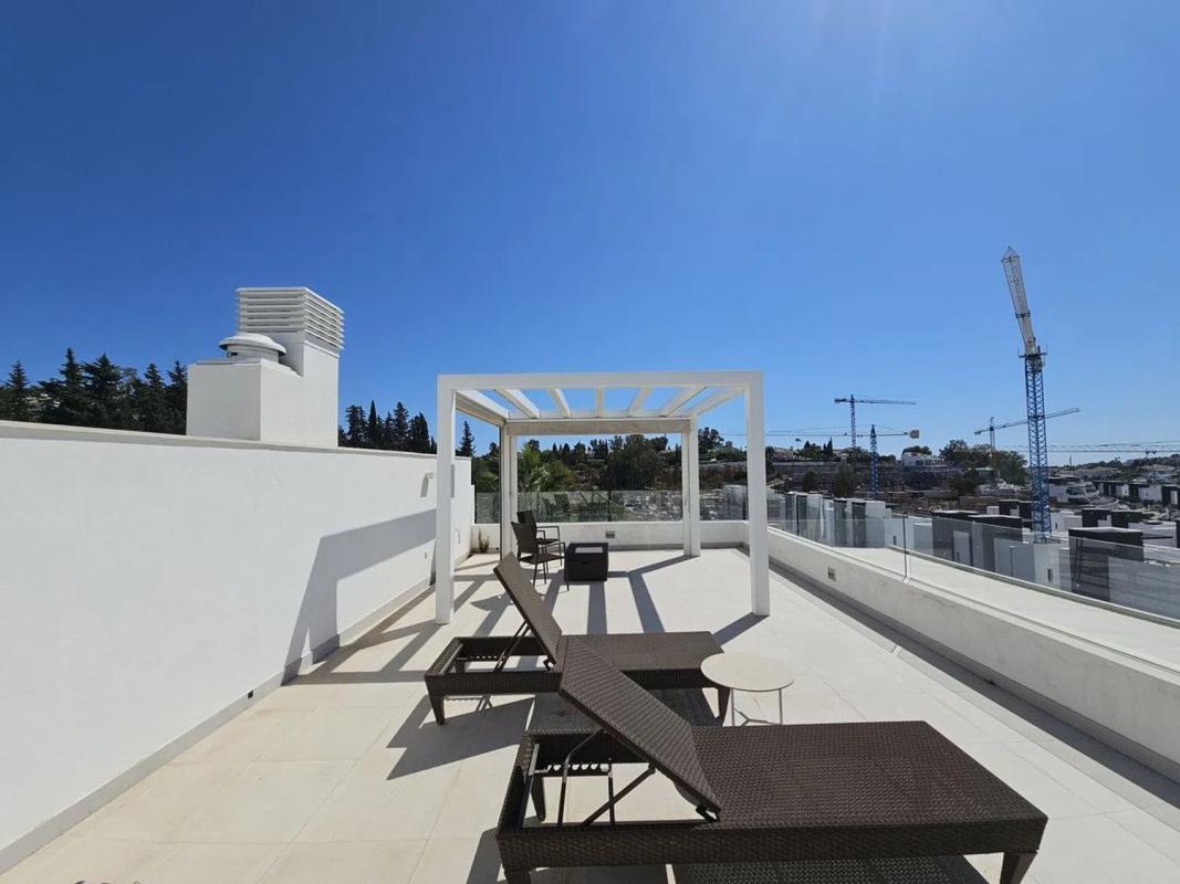 Sale of apartment in Calle Turquesa, Estepona
photo 2