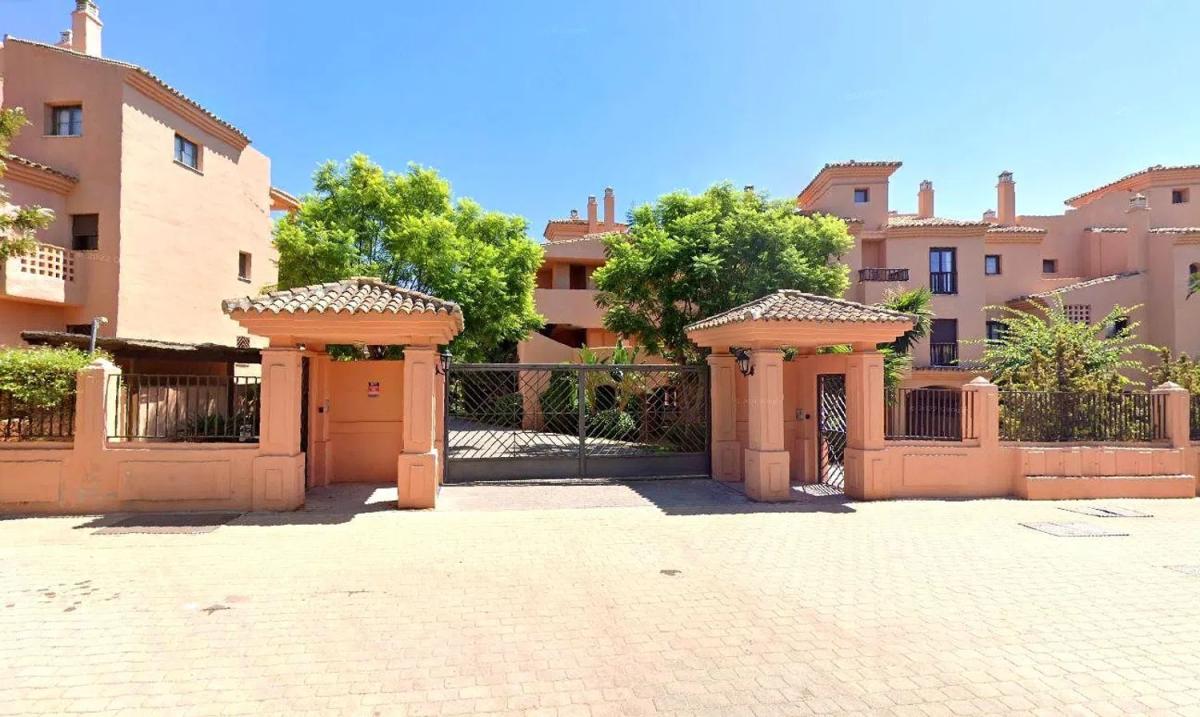 Sprzedaż mieszkania w Avenida Hacienda del Sol, Estepona
 photo 4