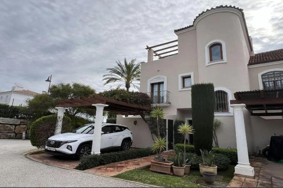 Venta de chalet independiente en Calle Calendula, Estepona
photo 2