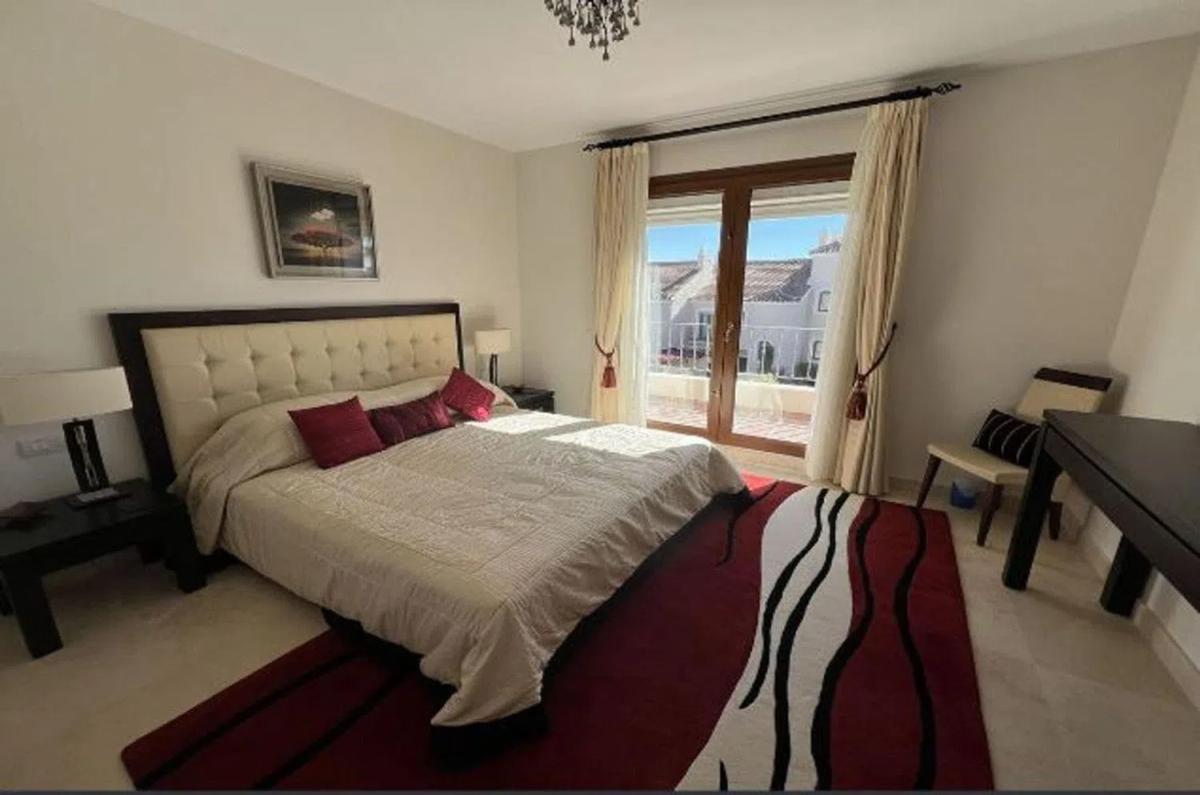 Venta de chalet independiente en Calle Calendula, Estepona
photo 4