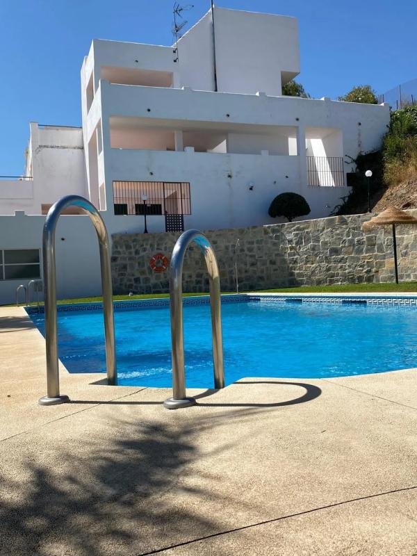 Venta de duplex en Calle Sidney, 633 LASABEJERAS, Estepona photo 1