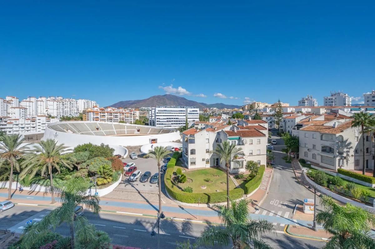 Sale of independent chalet in Barrio Bahía Dorada, Estepona
photo 5