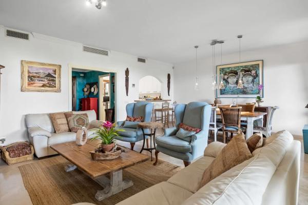Chalet independiente en venta en Barrio Paraiso-Barronal, Estepona thumbnail 1