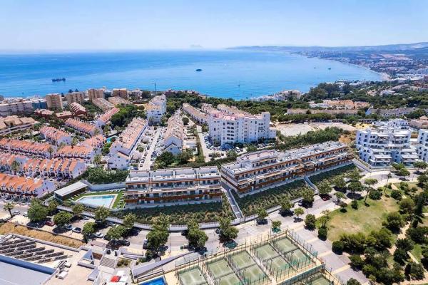 Mieszkanie na sprzedaż w Calle Lituania, 5, Estepona photo 1