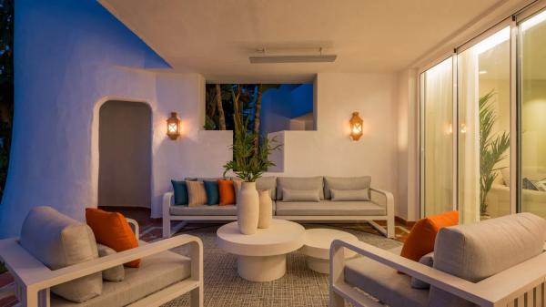 Mieszkanie na sprzedaż w  Barrio Villacana - Costalita - Saladillo, Estepona photo 2