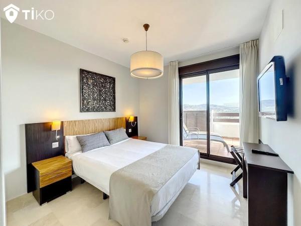 Piso en venta en  Calle Flaminio, Estepona photo 1