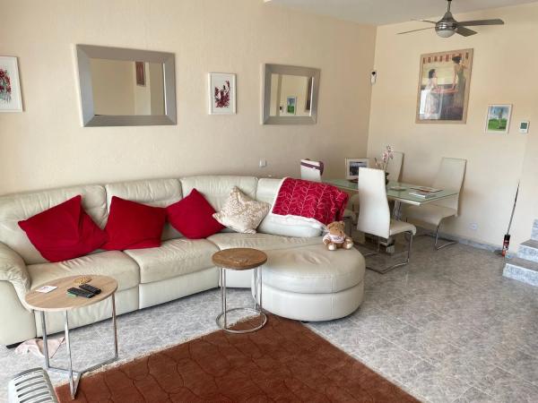 Chalet independiente en venta en  Calle Pico del Naranco, Estepona photo 4