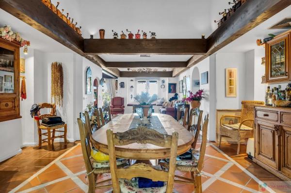 Detached villa for sale in  Calle Arroyo las Cañas, 8, Estepona photo 3